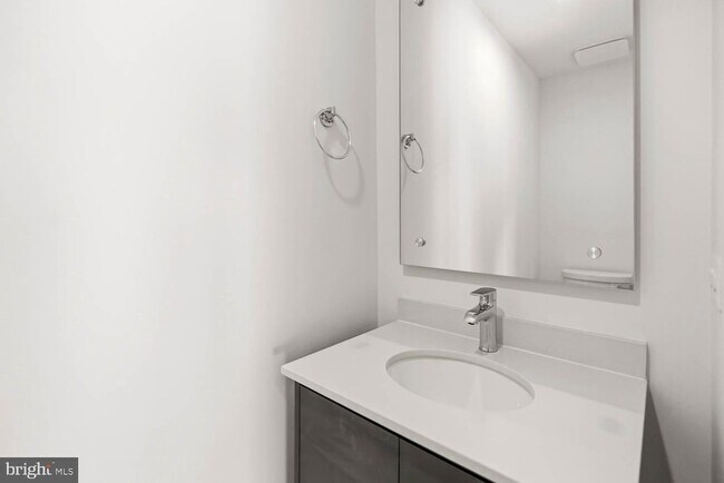 Building Photo - 2607 1st St NW