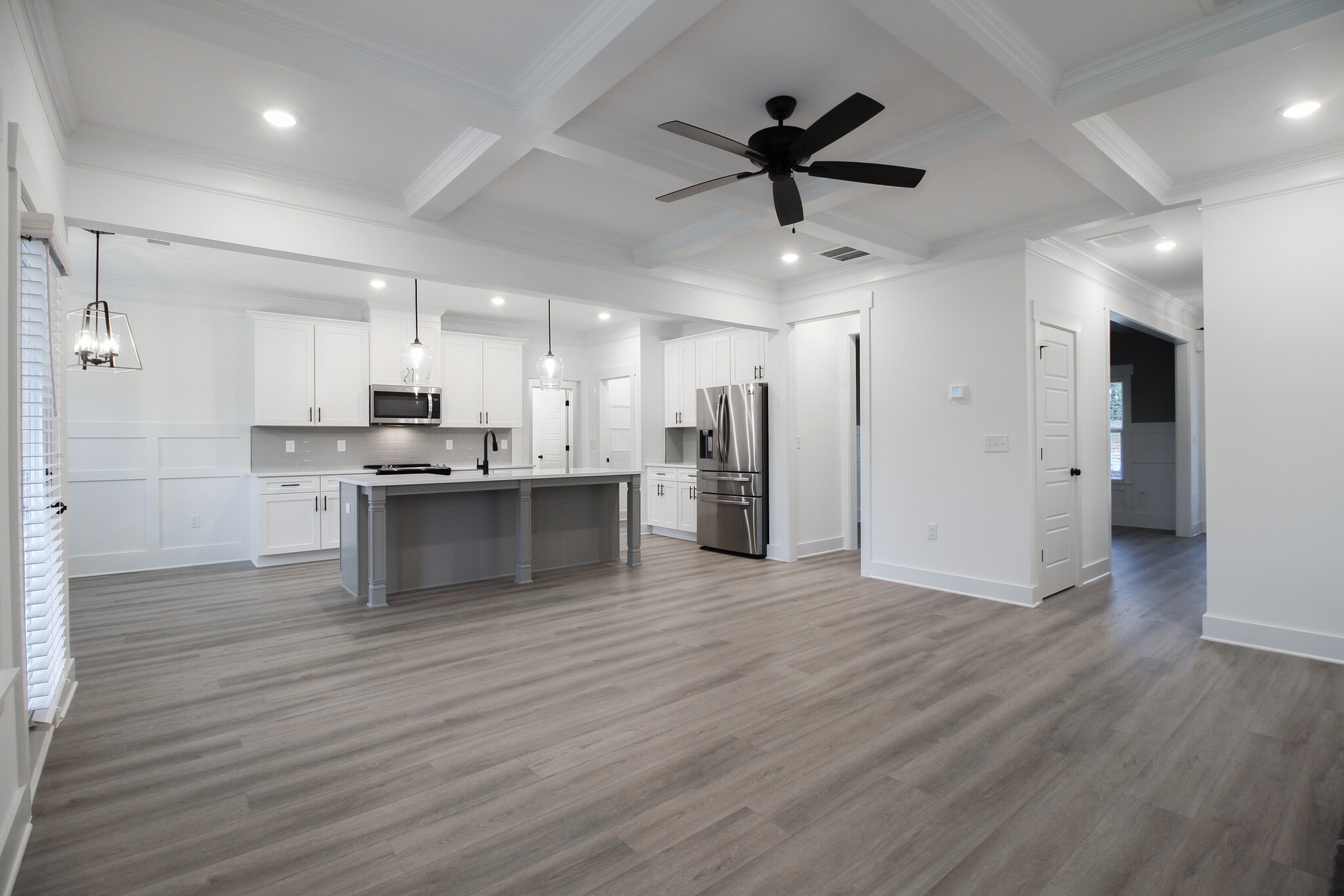 Building Photo - 2036 Warbler Dr