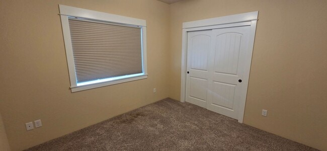 Building Photo - Beautiful & Cozy Home for Rent