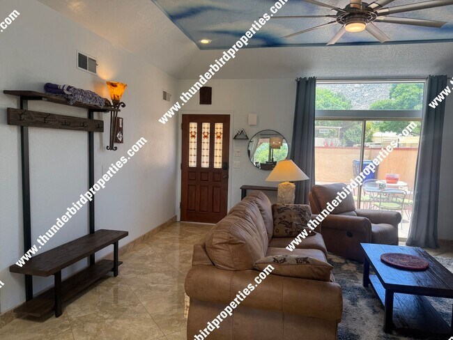 Building Photo - 65 Pheasant Hill Dr NE