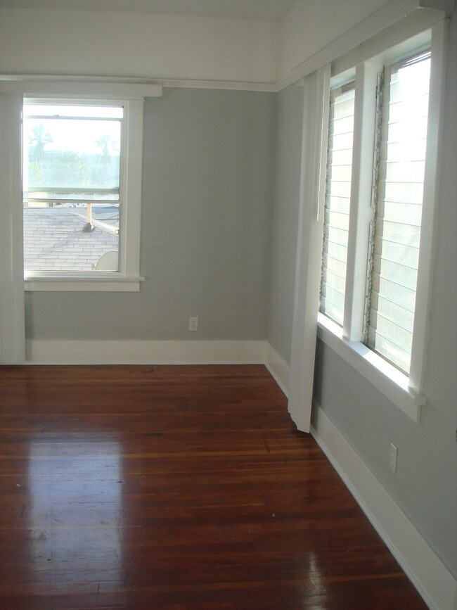 Building Photo - 135 Bonito Ave