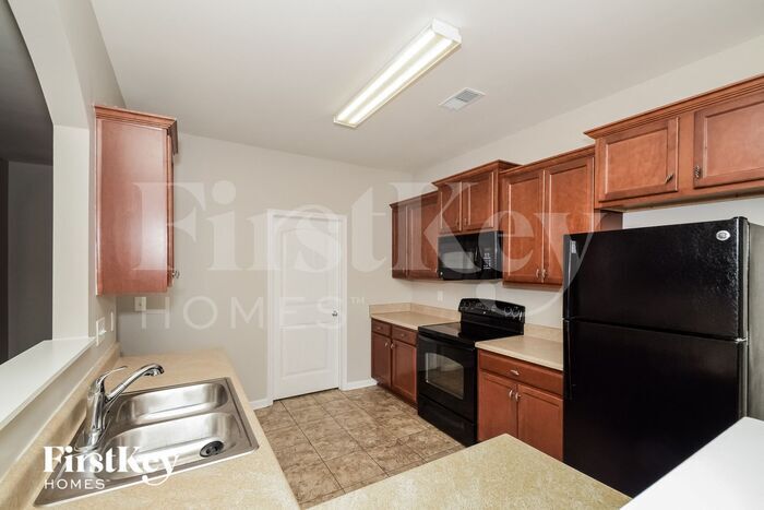 Building Photo - 308 Polo Ct