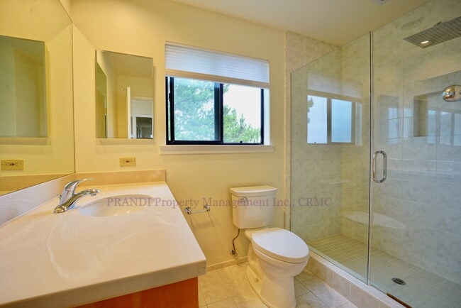 Building Photo - Rarely Available Sausalito Home with Amazing Views!