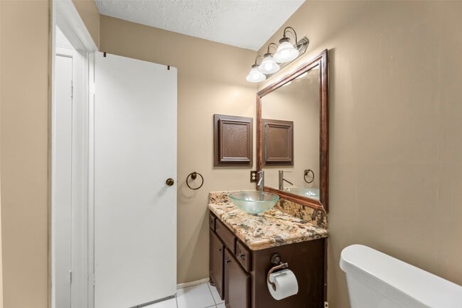 Building Photo - 8307 Autumn Wind Dr