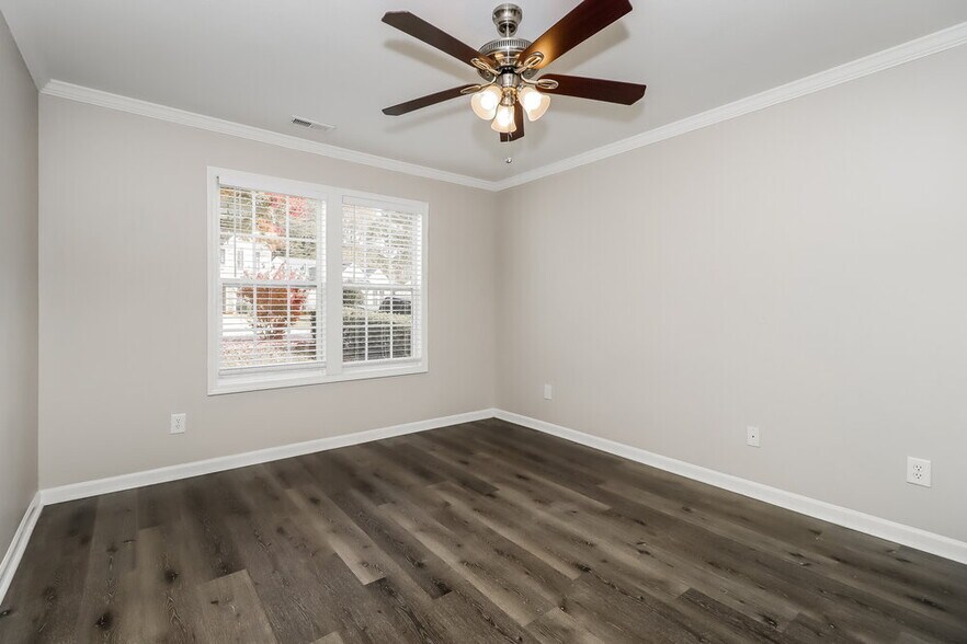 Building Photo - 633 Tribune Dr