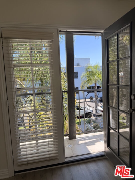 Building Photo - 153 N Hamilton Dr