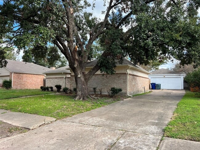 Building Photo - 7918 Midland Forest Dr