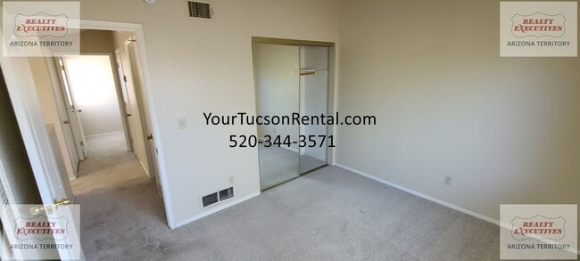 Building Photo - 1st Ave & Limberlost Dr - 2 Beds/ 1.5 Bath...