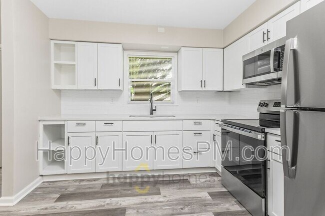 Building Photo - 508 Whiterock Lane