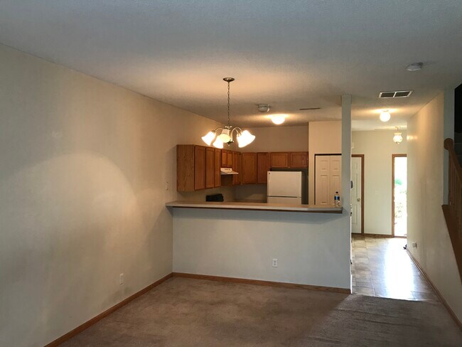 Building Photo - 676 Cobblestone Way