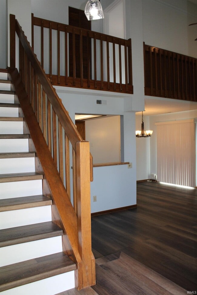 Building Photo - 6034 Sawmill Woods Dr