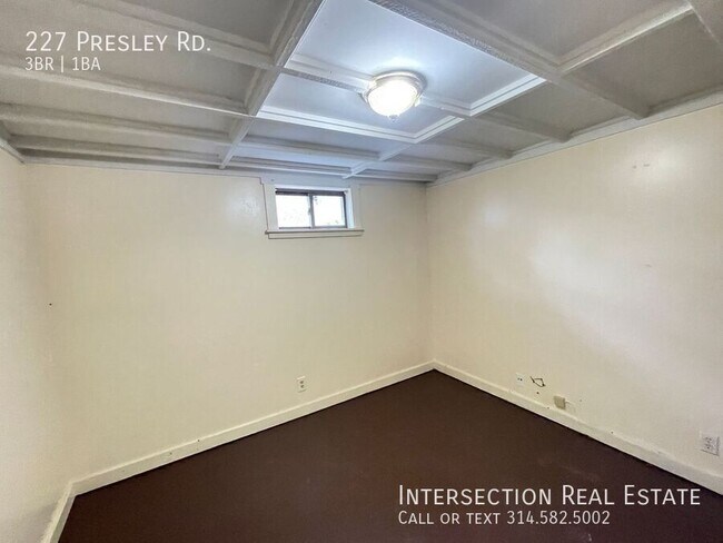 Building Photo - 227 Presley Rd
