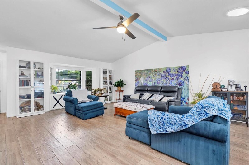 Building Photo - 10105 Briar Cir