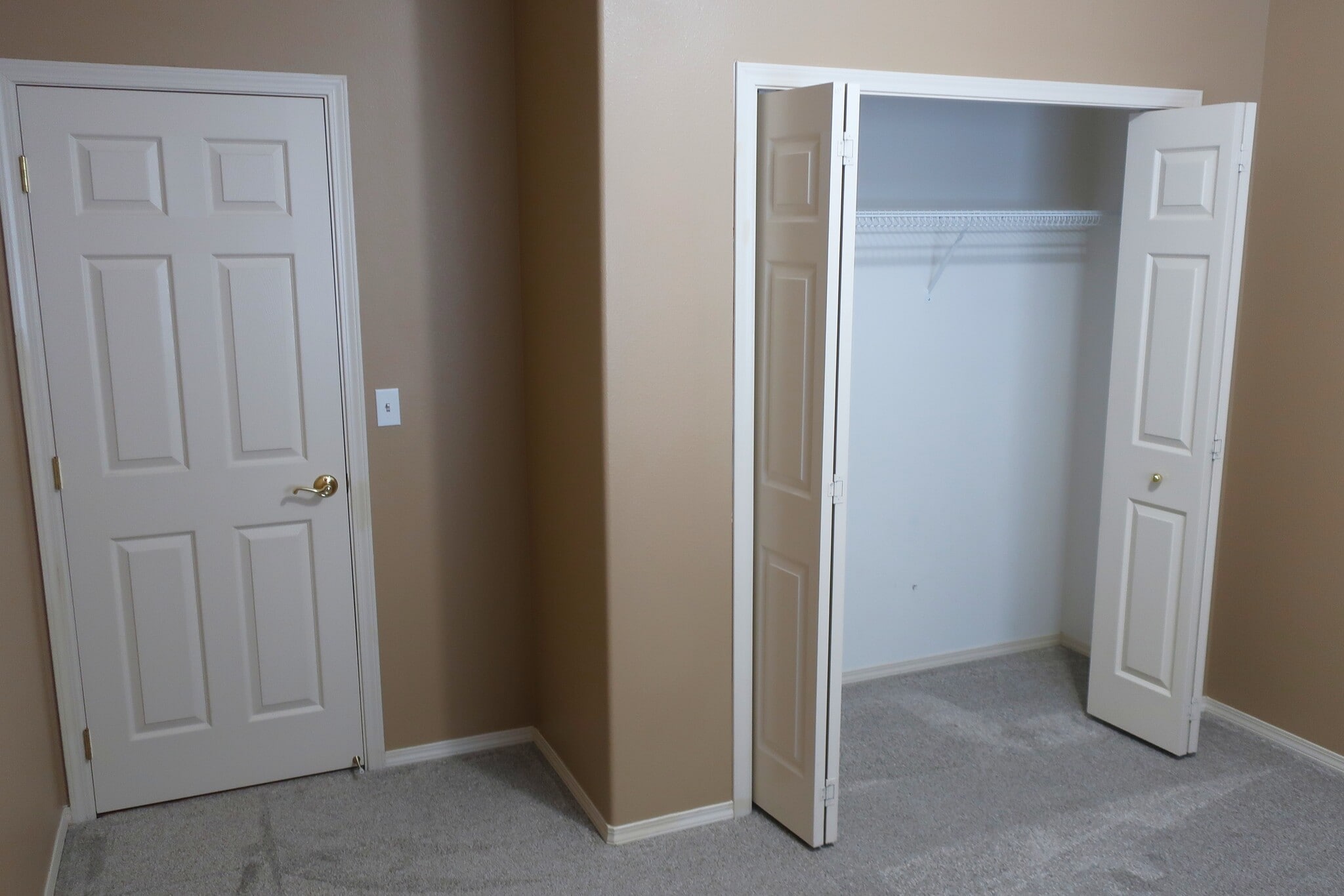 Building Photo - 466 Lower Daniels Dr