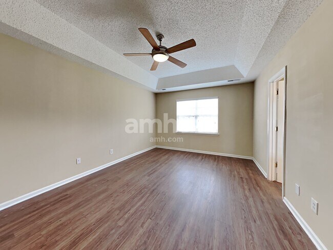 Building Photo - 2720 Waycross Dr