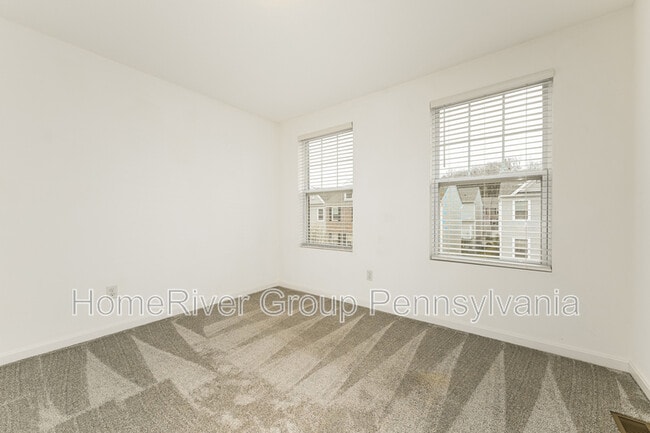 Building Photo - 216 Faulk Dr