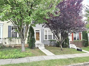 Building Photo - 15328 Elizabeth Burbage Loop