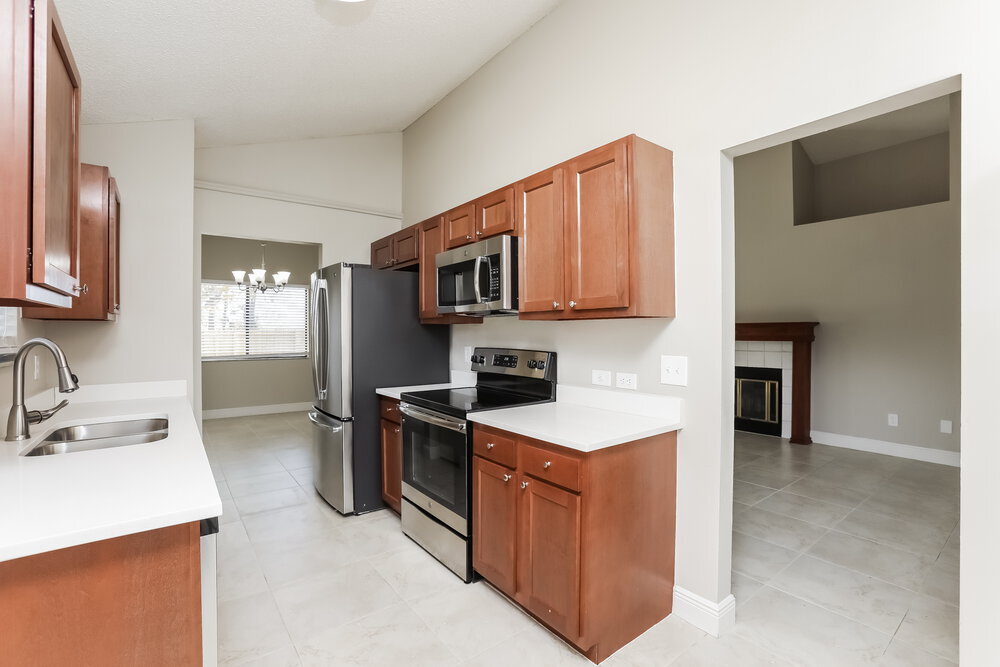 Building Photo - 173 Lakeside Cir
