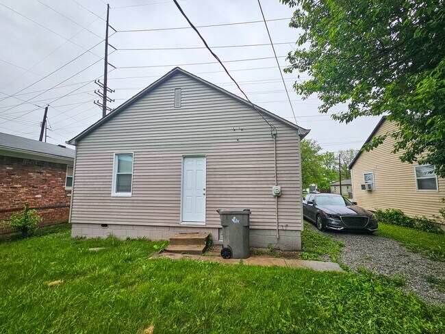 Building Photo - 3539 Prospect St