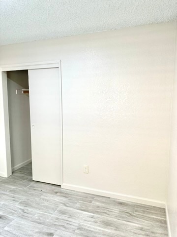 Building Photo - 320 Meadow Ln