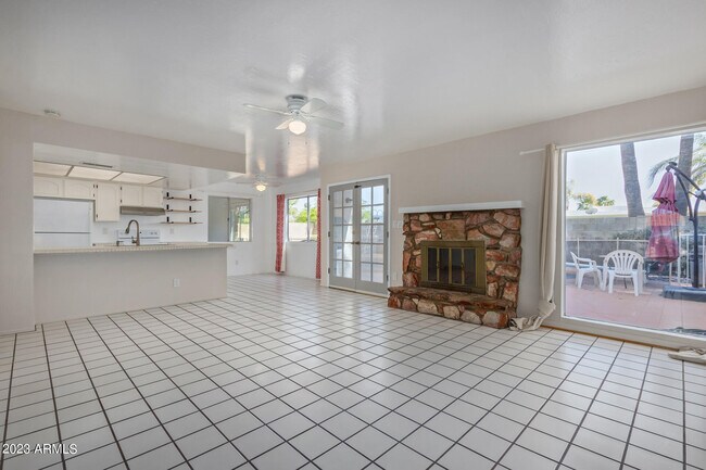 Building Photo - 6943 E Redfield Rd