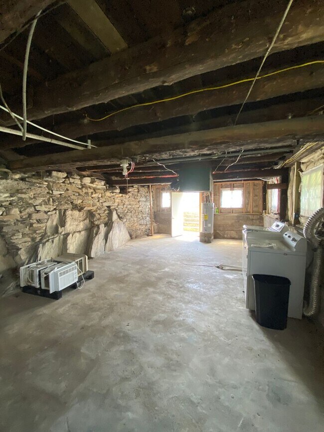 Building Photo - Available May 21st!!!