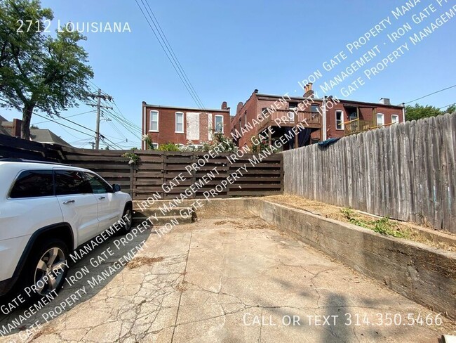 Building Photo - 2712 Louisiana-