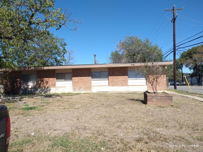 Building Photo - 359 Waxwood Ln