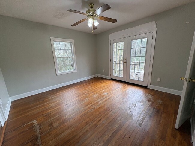 Building Photo - 3 Bed/2 Bath Home in Brandon