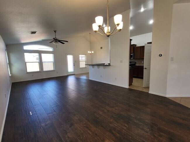 Building Photo - 6709 Mustang Creek Rd