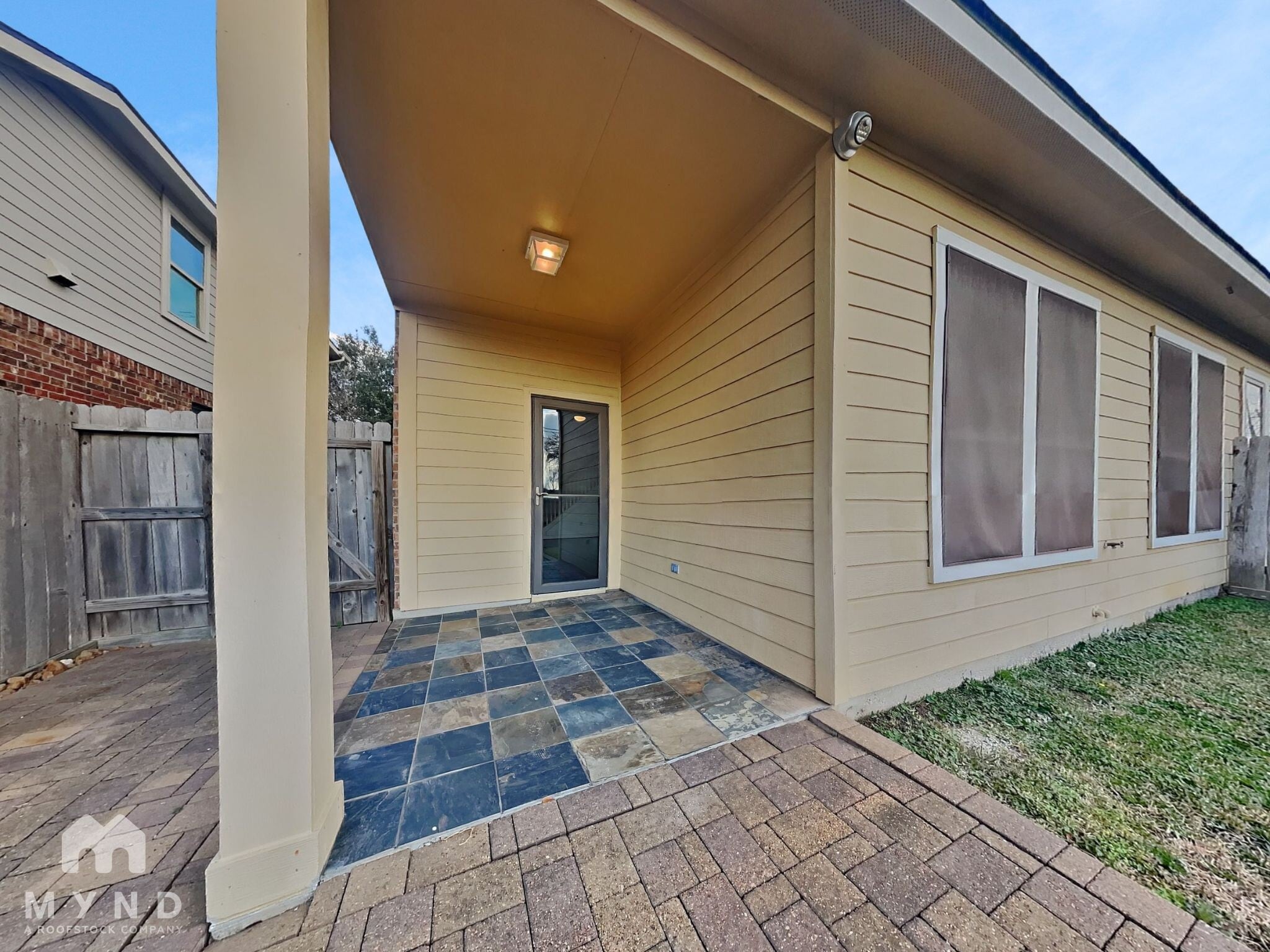 Building Photo - 5343 Summit Hollow Dr