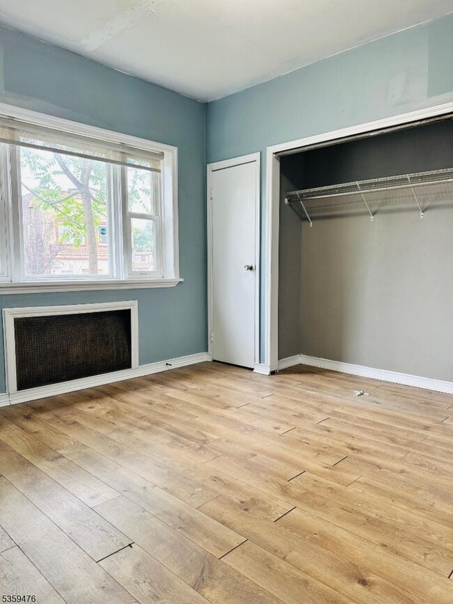Building Photo - 1620 S Wood Ave