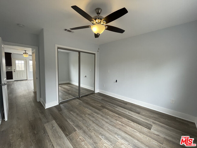 Building Photo - 4817 W 133rd St