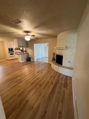 Building Photo - 408 Carnation Ln