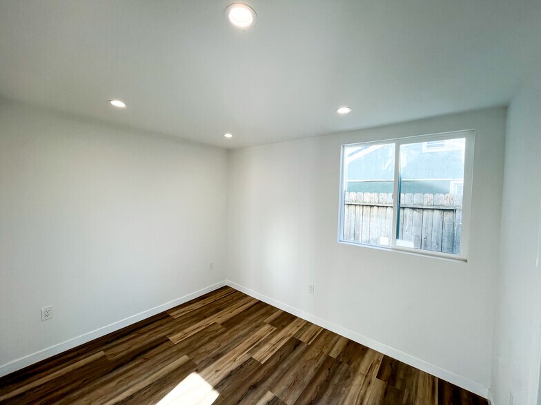 Bedroom view 1 - 166 Comstock Dr