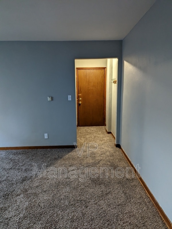 Building Photo - 410 23rd St