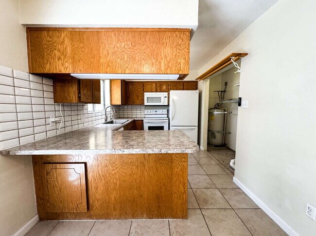 Building Photo - "Charming 2-Bedroom Oasis in Yuma with Mod...