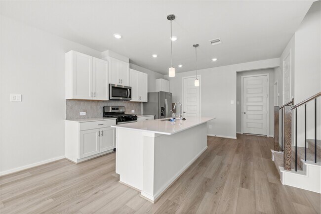 Building Photo - 3219 Quiet Sunset Dr