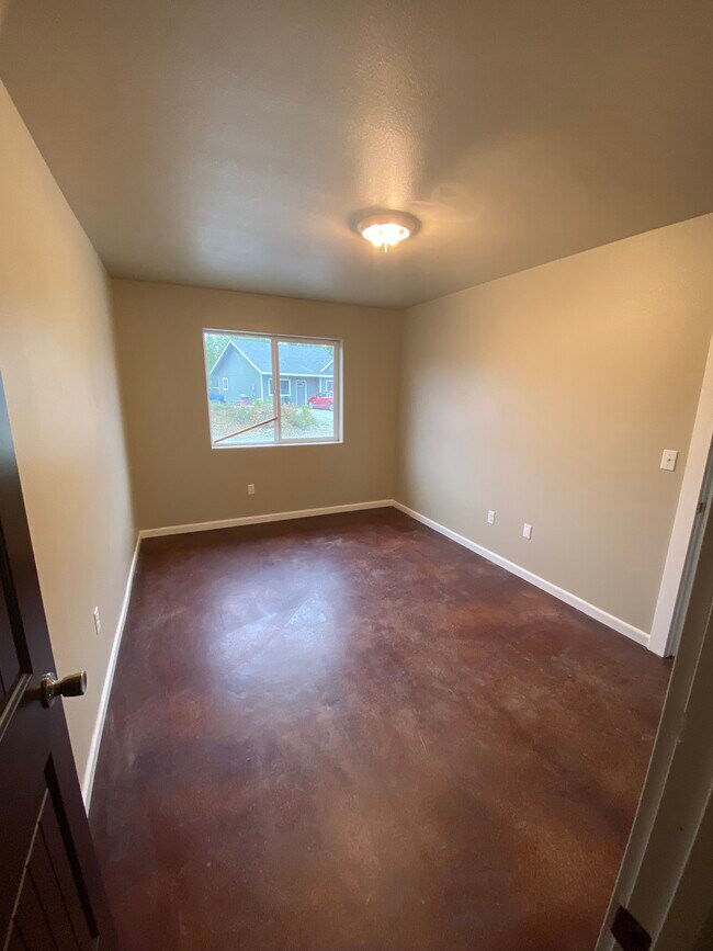 Bedroom - 8145 W Northshore Dr