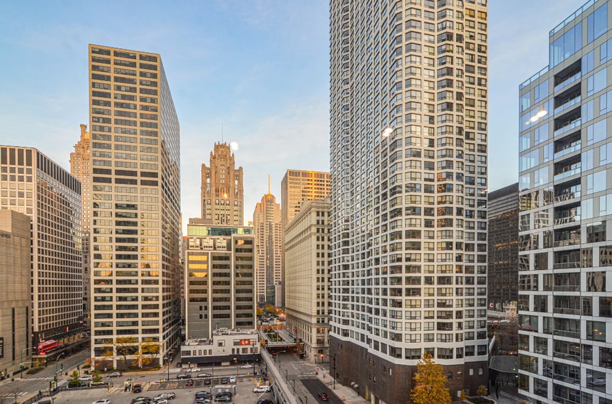 Building Photo - 440 N Wabash Ave