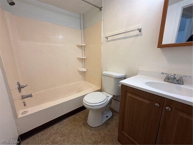 Building Photo - 4107 Orchard Dale Dr NW