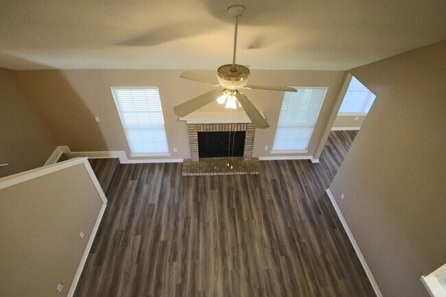 Building Photo - 414 Whirlaway Ct