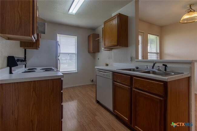 Building Photo - 5710 Greengate Dr