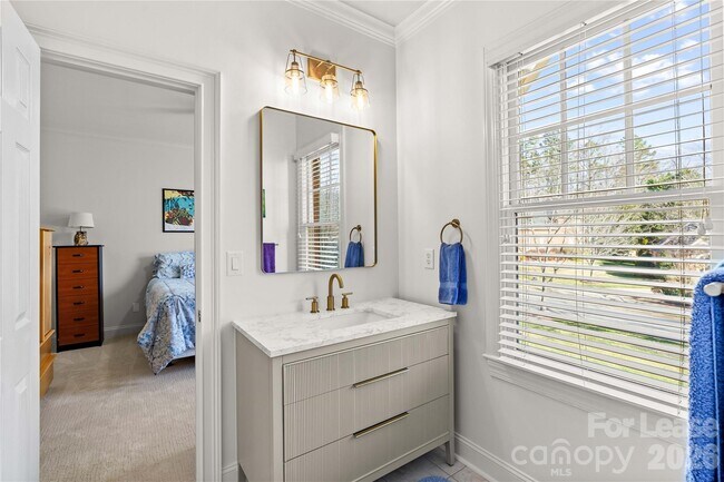 Building Photo - 13718 Robert Walker Dr