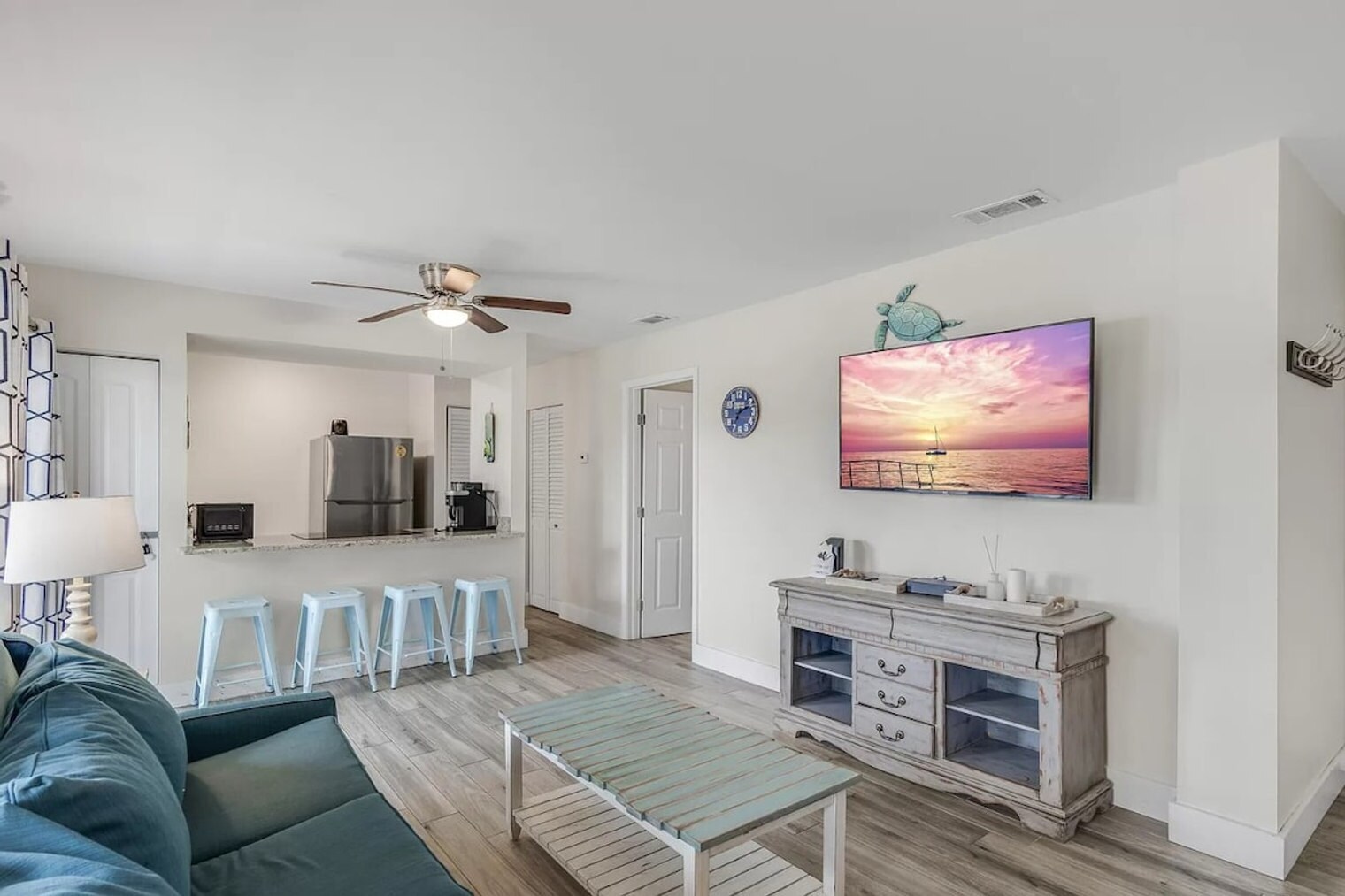 Building Photo - 4000 Gulf Terrace Dr