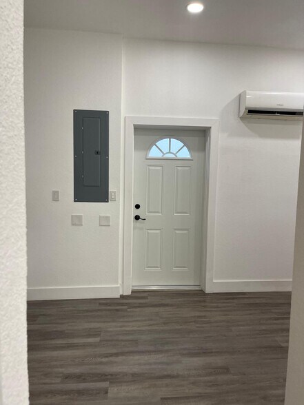 Entry - 22916 SW 115th Ave