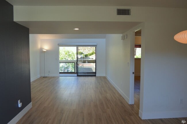 Building Photo - Canyon Granada,Unfurnished,Long Term MOVE IN SPECIAL