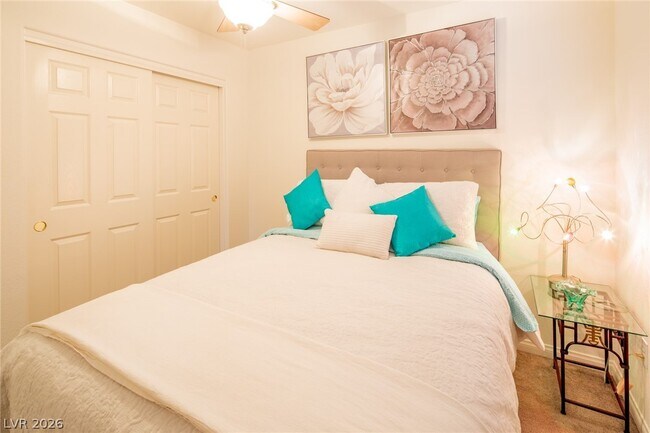 Building Photo - 10916 Bandol Pl