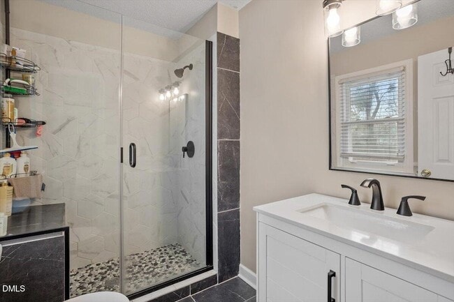 Building Photo - 204 Charles St