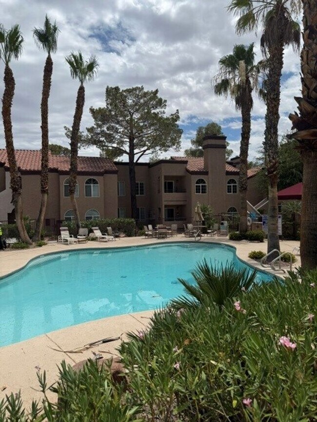 Building Photo - 9325 W Desert Inn Rd